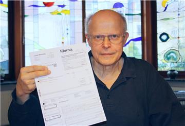 Mit Mahnungen des Zahlungsdienst Klarna fing es an. Dann schaute sich Anwalt Dr. Dieter Riemer die Gebühren-Praktik des Unternehmens genauer an, klagte und bekam Recht.