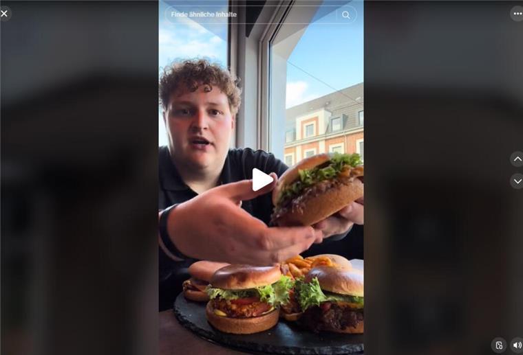 TikTok-Star ehrenmannruisderechte kommt für Burger-Challenge nach Bremerhaven Mit mehr als 3 Millionen Followern ist ehrenmannriusderechte bekannt auf TikTiok. Nun kam er nach Bremerhaven.