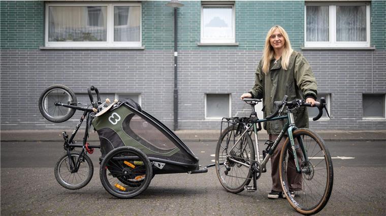 Mit Rad und Kind hat Jasmin Böhm Tausende Kilometer zurückgelegt und darüber ein Buch geschrieben. (Archivbild).