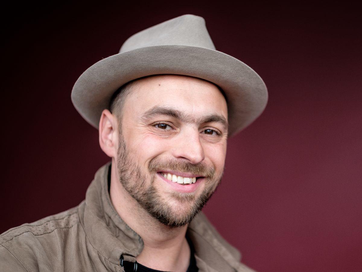 Max Mutzke tritt in der Bremerhavener Stadthalle  auf Mit seinem neuen Album, das er in der Stadthalle präsentiert, huldigt der umtriebige Sänger dem Hip-Hop, frönt dem Funk und kehrt zum Soul zurück.