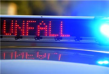 Mit über zwei Promille fuhr eine Frau in Nordholz in ein Buswartehäuschen.