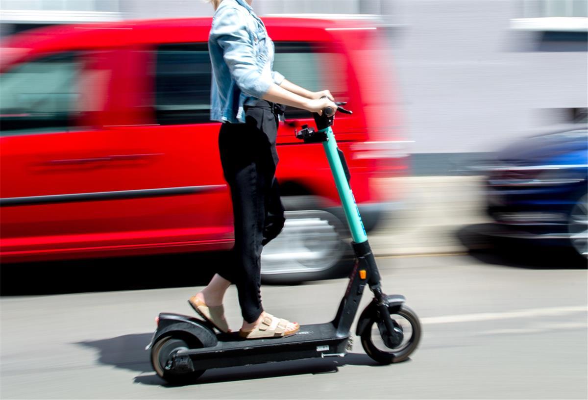 E-Scooter: Automatische Warnung vor Tandemfahrten E-Scooter