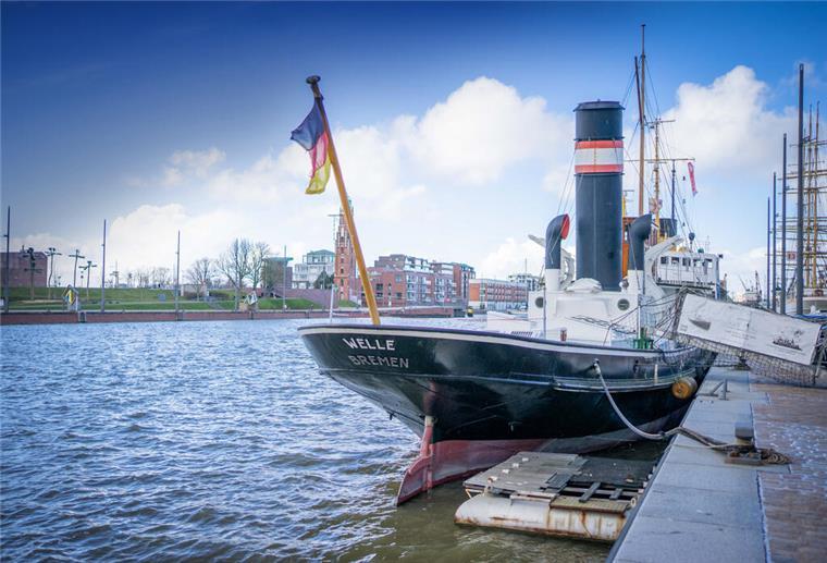 Mitgliederverein des Dampfschiffs Welle am Neuen Hafen schlägt Alarm. Im Bild: Blick aud die Welle im März 2023. Foto: Hartmann