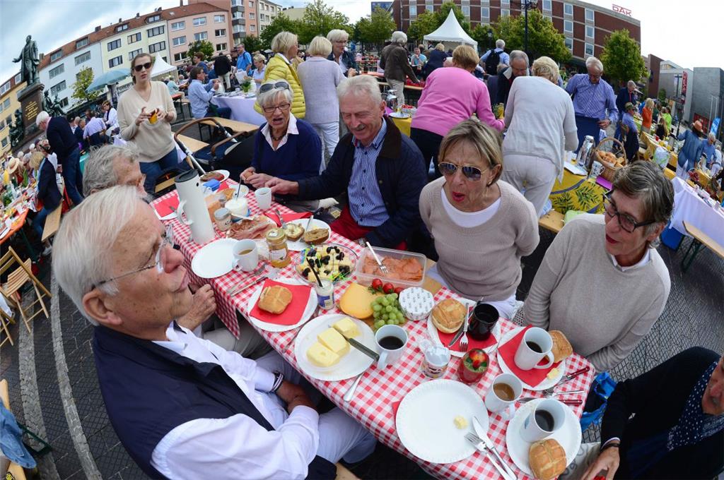 Mitte Bürger- Brunch 2016 der Bürgerstiftung Bremerhaven 14.8.16 Foto Scheer