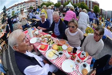 Mitte Bürger- Brunch 2016 der Bürgerstiftung Bremerhaven 14.8.16 Foto Scheer