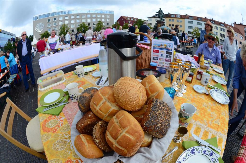 Mitte Bürger- Brunch 2016 der Bürgerstiftung Bremerhaven 14.8.16 Foto Scheer