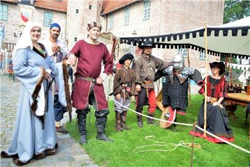 Mittelalterliches Burgfest in Bad Bederkesa.