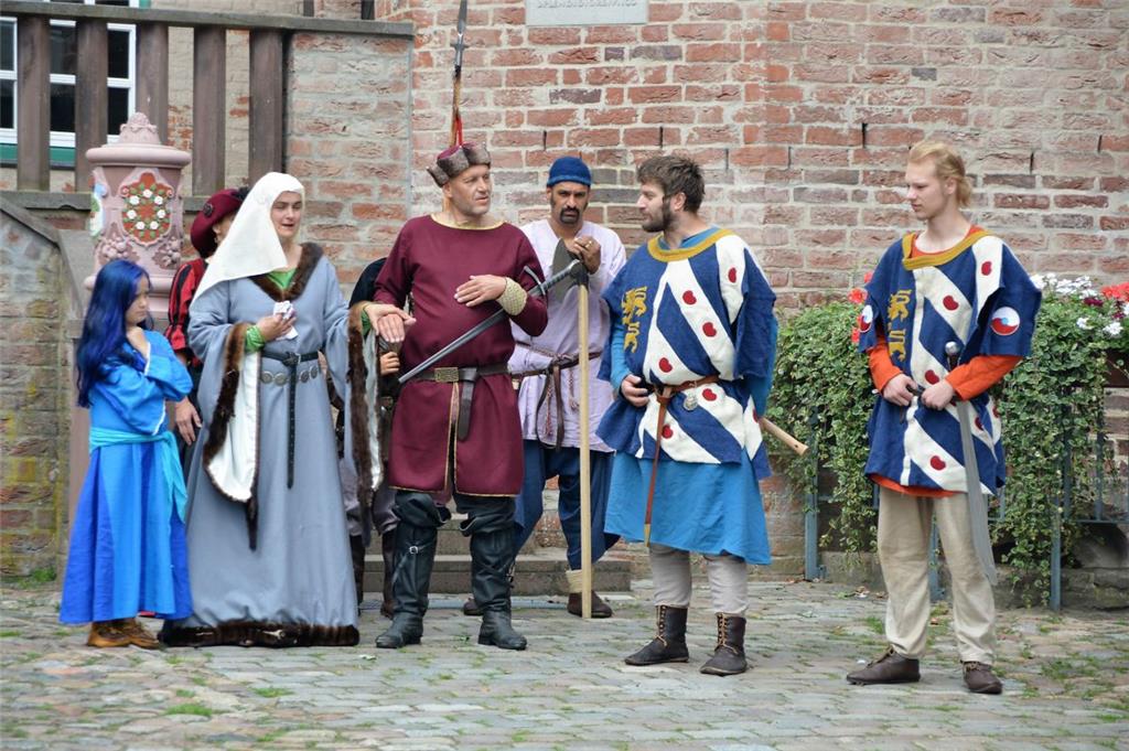 Mittelalterliches Burgfest in Bad Bederkesa.