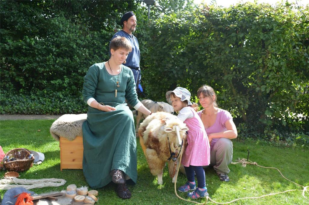 Mittelalterliches Burgfest in Bad Bederkesa.