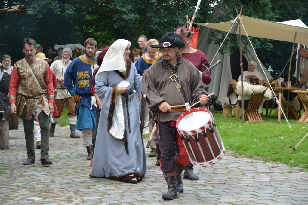 Mittelalterliches Burgfest in Bad Bederkesa.