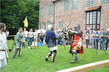 Mittelalterliches Burgfest in Bad Bederkesa.