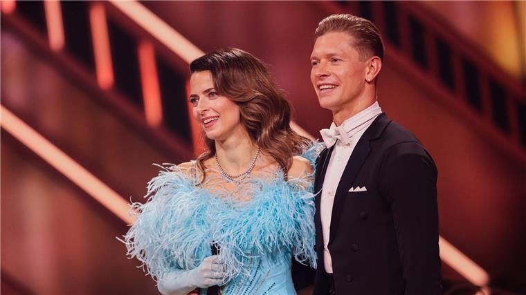 „Let’s Dance“: Freundin erlaubt Kelly Flirt, Padberg raus Model Eva Padberg bekam dieses Mal am wenigsten Zuschauerstimmen.