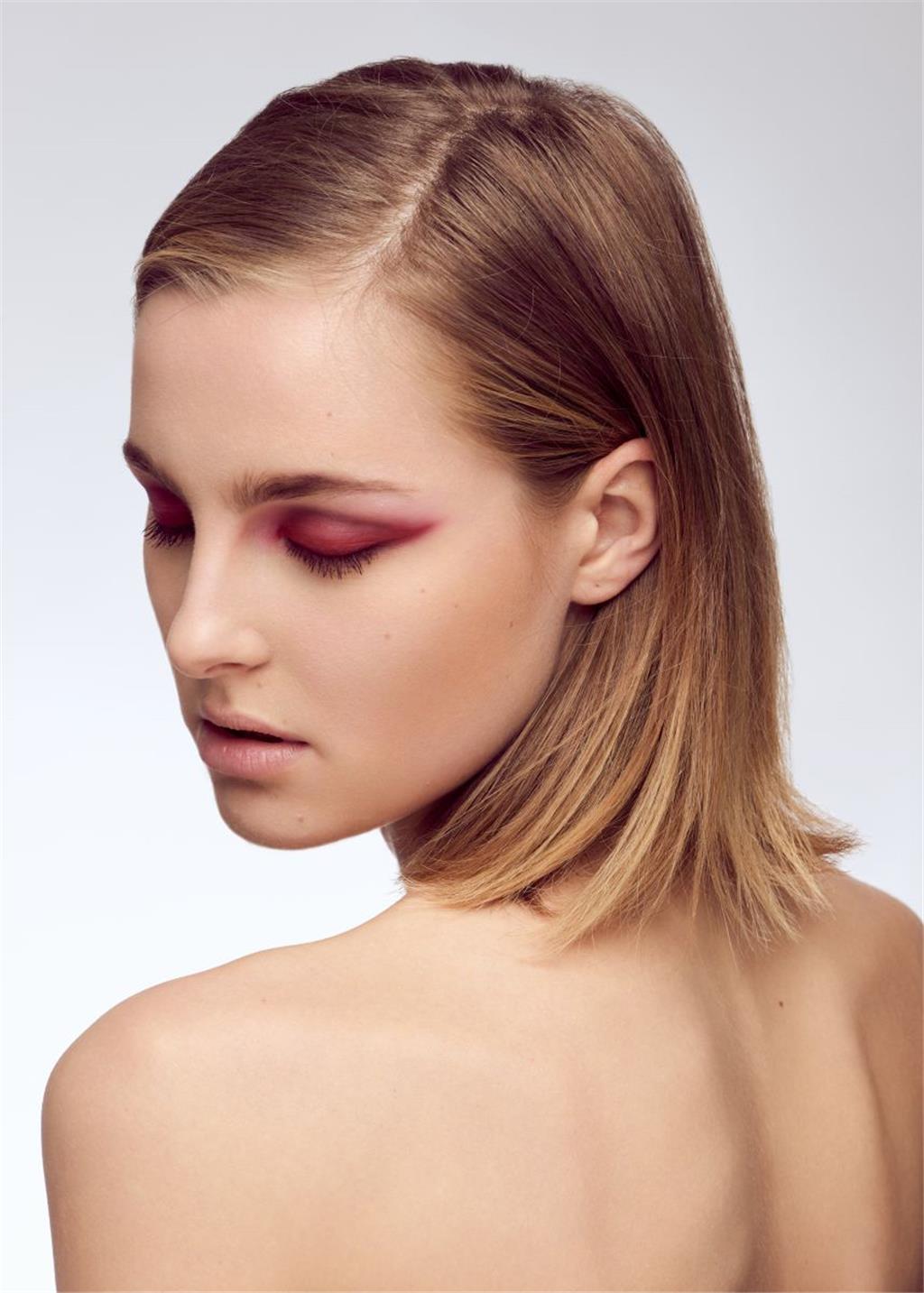Model Maja Manczak shootet in Paris.