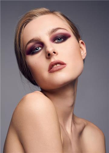 Model Maja Manczak shootet in Paris.