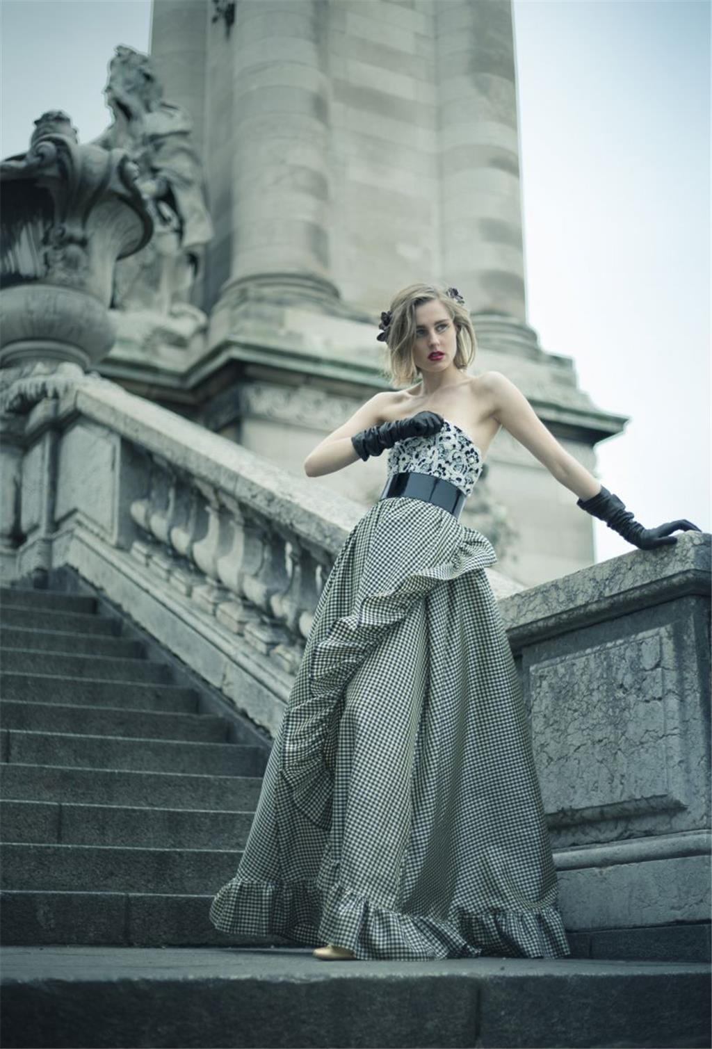 Model Maja Manczak shootet in Paris.