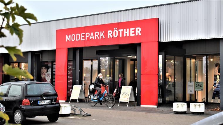 Warum das Möbelhaus Kemner ab November montags schließt Modepark Röther in Spaden