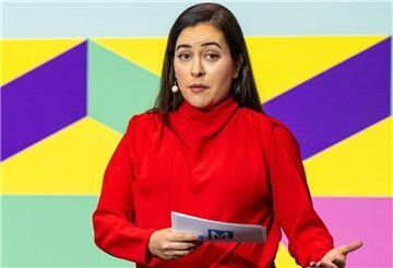 Moderatorin Aline Abboud steht künftig mehr am Wickeltisch.