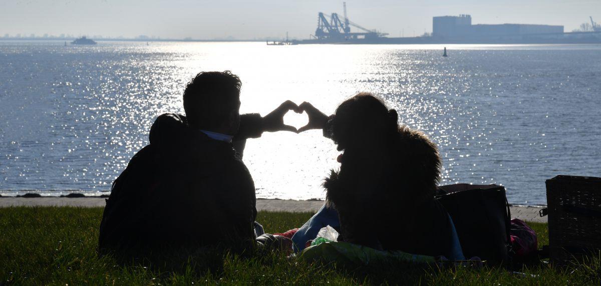 Wieder ein sonniges Wochenende in Bremerhaven und umzu Möglicherweise kann man es am Wochenende wieder sehr gut am Weserdeich in Bremerhaven aushalten.
