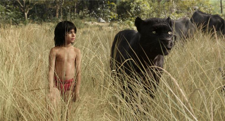„The Jungle Book“ und „Hardcore“: Diese Filme laufen neu im Kino an Mogli wird auch in der Dschungelbuch-Neuverfilmung „The Jungle Book“ vom Panther Baghira unterstützt.