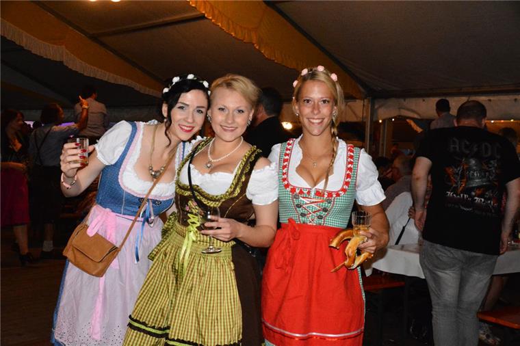 Bildergalerie: Mordsgaudi beim Stoteler Oktoberfest Mordsgaudi beim Oktoberfest in Stotel.