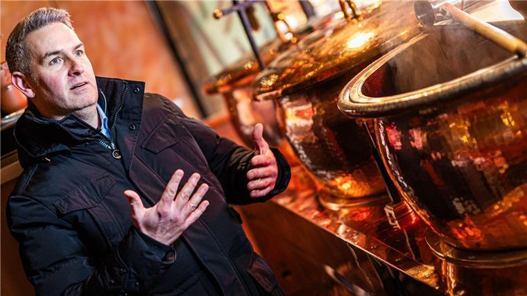 Unterwegs mit Niedersachsens Glühwein-Kontrolleur Moritz Kröning ist Weinkontrolleur für Niedersachsen.