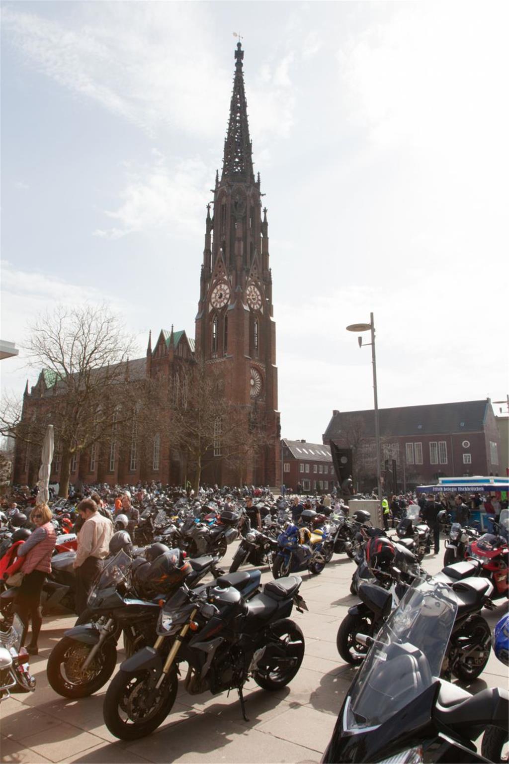 Motorrad-Meer in der Bremerhavener Innenstadt. Foto: Kai-Martin Ulrich