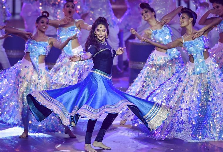Bremen: Indische Nacht im Schlachthof Die indische Schauspielerin Madhuri Dixit