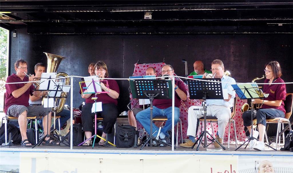 Musik, Tanz und viel Spaß: Impressionen vom Sieverner Dorffest.