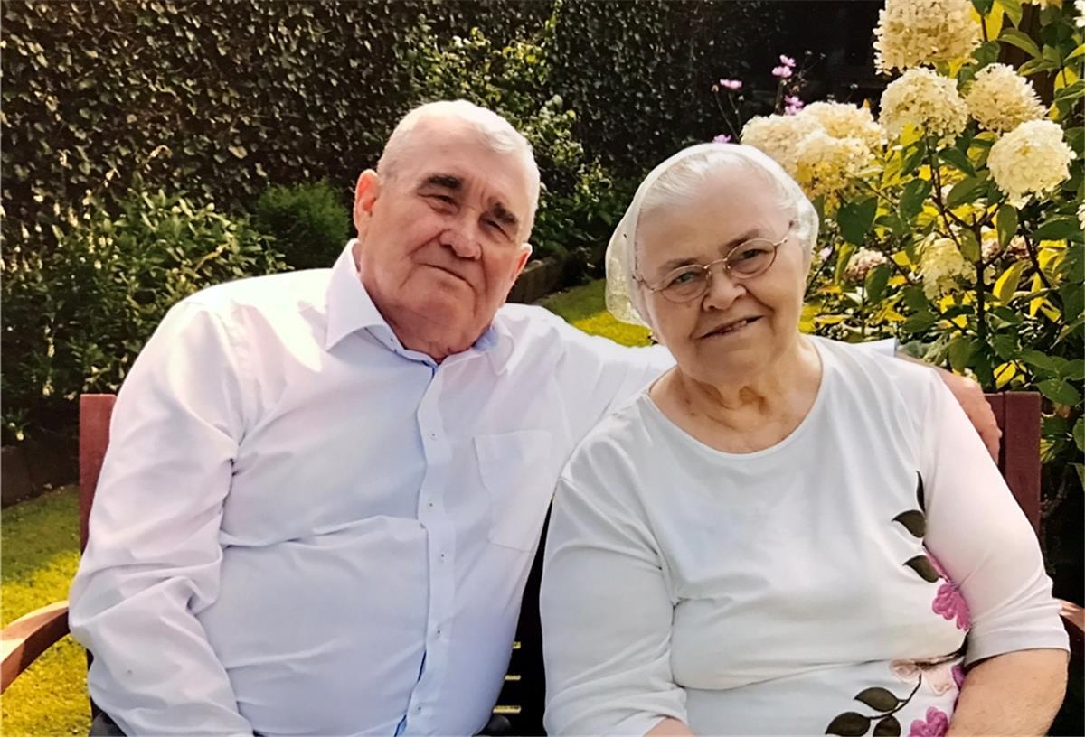 Diamantene Hochzeit: Wenn aus Freundschaft Liebe wird Nach 60 Ehejahren zählen vor allem die Familie und die Gewissheit, gemeinsam durchs Leben geschritten zu sein, ganz gleich, welche Schwierigkeiten es auch gegeben haben mag.