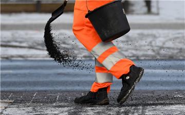 Nach acht Unfällen in Cuxhaven warnt die Polizei auch in den nächsten Tagen vor niedrigen Temperaturen.