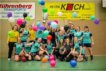 Nach dem 16. Sieg im 16. Spiel feierte die Frauenmannschaft der HSG Blexer TB/SV Nordenham die Meisterschaft und den Aufstieg.