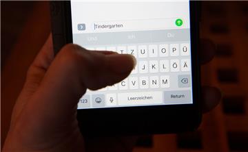 Nach dem Abschluss der Online-Abstimmung zum Jugendwort des Jahres 2016 hat "isso" das Wort "Tindergarten" vom ersten Platz verdrängt.
