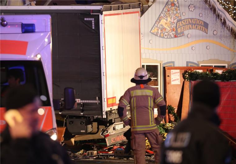 Nach dem Anschlag auf einem Weihnachtsmarkt in Berlin am Montagabend soll ein Tatverdächtiger tot sein.