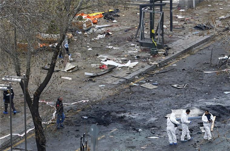 Istanbul: Deutsches Generalkonsulat nach Terrorwarnung geschlossen Nach dem Anschlag in Ankara am Sonntag ist das deutsche Generalkonsulat dort vorsorglich nach einer erneuten Terrorwarnung geschlossen worden.