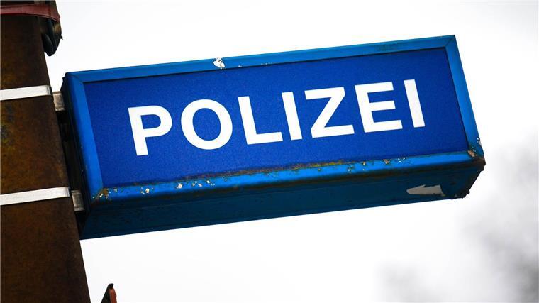 Nach dem Brand zweier Transporter in Bremen-Walle ist ein Bekennerschreiben aufgetaucht. (Symbolbild)