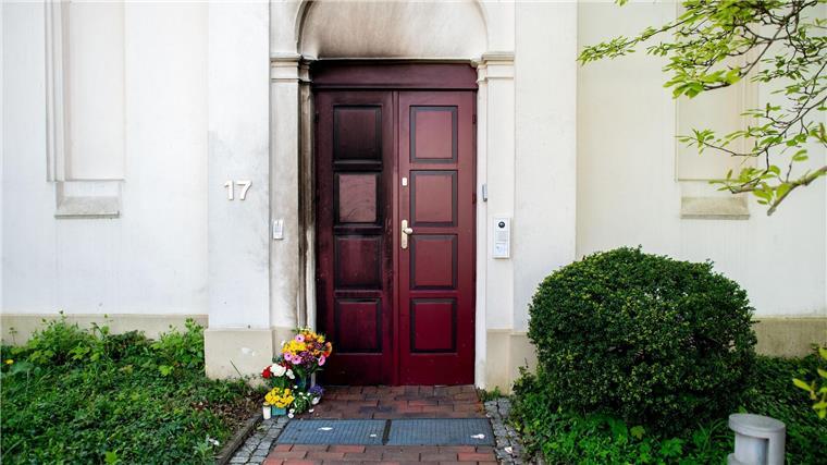 Zahl judenfeindlicher Taten enorm gestiegen Nach dem Brandanschlag auf die Oldenburger Synagoge wurde lange nach dem Täter gefahndet. Als Verdächtiger wurde Monate später ein psychisch kranker Mann gefasst. (Archivbild)