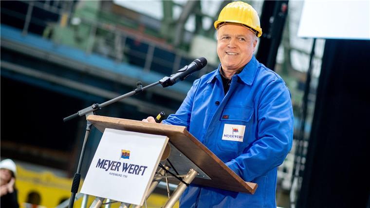 Meyer Werft bekommt paritätisch besetzten Aufsichtsrat Nach dem Einstieg des Staates bei der Meyer Werft sind erste Gelder der Staatshilfe laut Chefsanierer Ralf Schmitz bereits geflossen, um Rechnungen zu bezahlen.