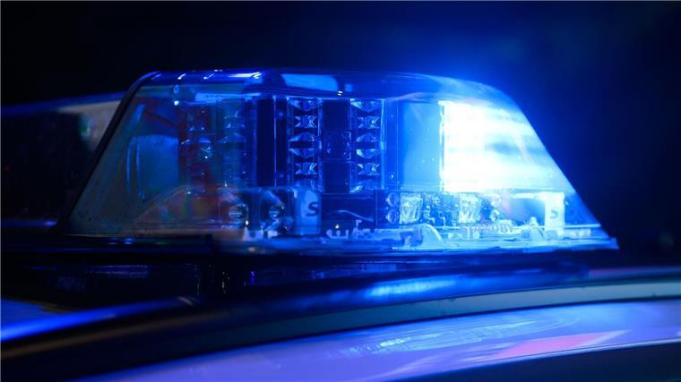 Nach dem Fund einer unbekannten weiblichen Leiche im Landkreis Uelzen ermittelt die Polizei. (Symbolbild)