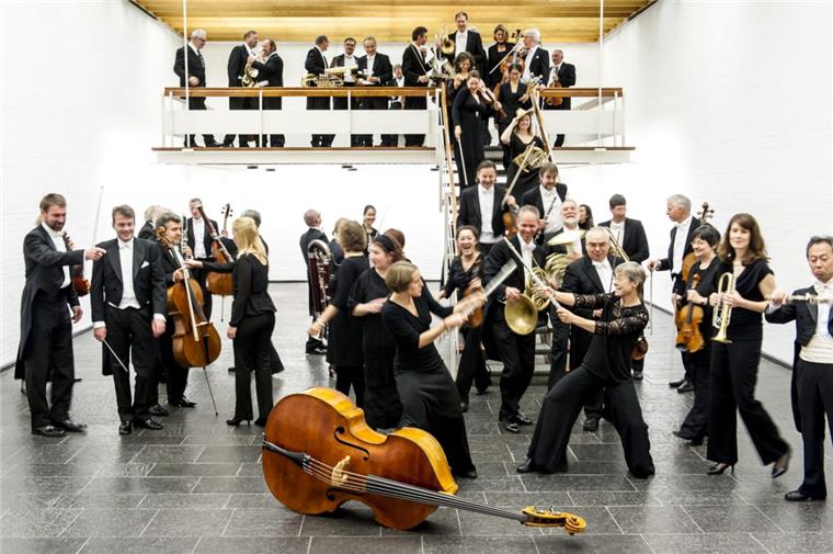 Nach dem großen Erfolg in diesem Jahr kehrt das Konzert "Pop meets Classic" im Mai 2018 zurück in die Stadthalle Bremerhaven. 