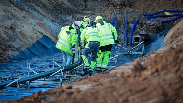 Bau der Trasse Suedlink - Vier Kabel für die Energiewende Nach der Abschaltung der Atomkraftwerke und dem Kohleausstieg sind insbesondere Bayern und Baden-Württemberg auf Windkraft aus dem Norden angewiesen.
