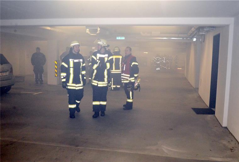 Nach der Übung wird die Tiefgarage besichtigt