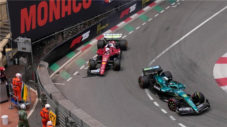 Nach diesem Unfall mit Leclerc (l) und Stroll kommt es zur Unterbrechung.