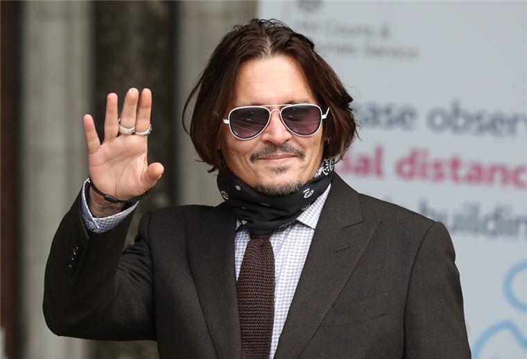 Johnny Depp wieder vor der Kamera: Rolle als französischer König Nach drei Jahren steht Schauspieler Johnny Depp wieder vor der Kamera - als Königs Ludwig XV.