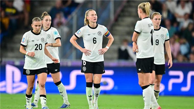 Nach einem anstrengenden Fußballspiel wie dem EM-Viertelfinale kann ein Eisbad ein wenig helfen.