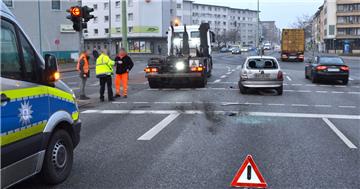Nach einem Auffahrunfall auf der Lloydstraße in Bremerhaven kam es zu Staus im Berufsverkehr.