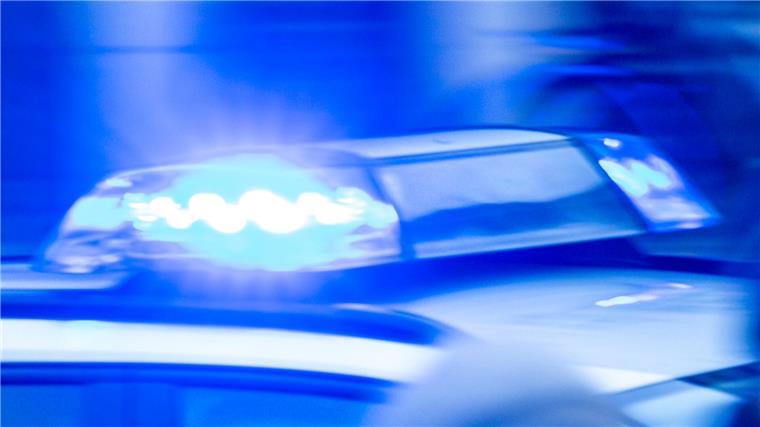 Hinweis von verurteiltem Mörder - Suchaktion nach Leiche Nach einem Hinweis eines verurteilten Mörders hat die Polizei nach der Leiche einer vermissten Frau in Oldenburg gesucht. (Symbolbild)