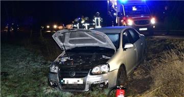 Nach einer Messerattacke gegen die eigene Oma verursachte der Täter einen Unfall.
