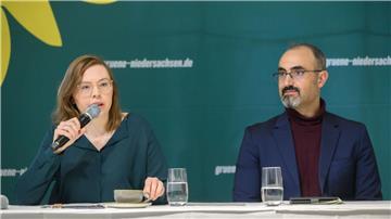 Nach einer turbulenten Zeit für die Partei wollen die Grünen wieder Inhalte in den Fokus rücken. (Archivbild)