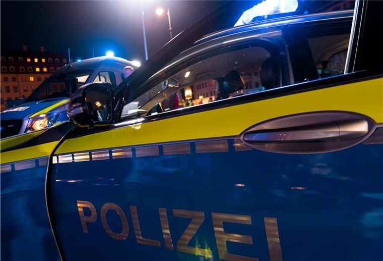 Nach einer Unfallflucht, die sich am Freitagvormittag in Zeven ereignete, suchen die Ermittler der Zevener Polizei nach Auegnzeugen (Symbolbild).