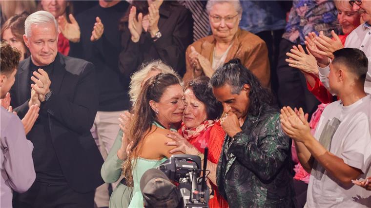 Christine Neubauer feiert Tränen-Abschied von „Let’s Dance“ Nach ihrem Tanz weint Schauspielerin Christine Neubauer hemmungslos.